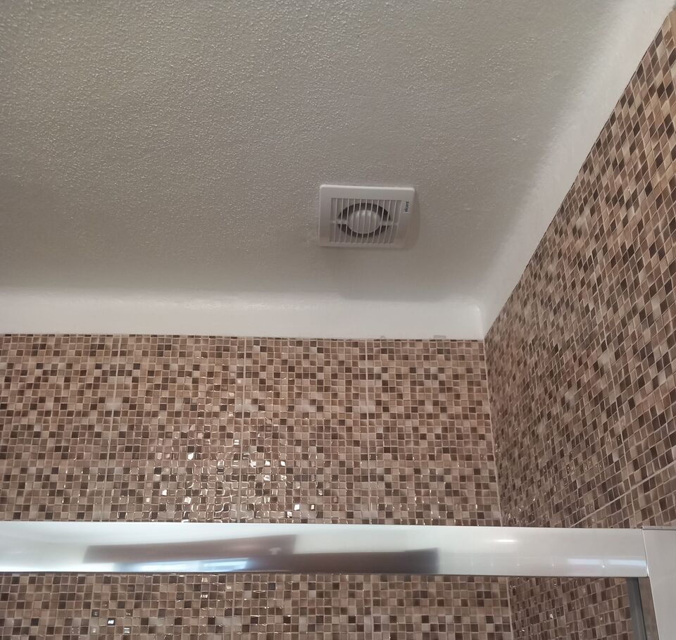 Instalação de sistema de ventilação de extração em casa de banho, alojamento local, Comporta, Alcácer do Sal